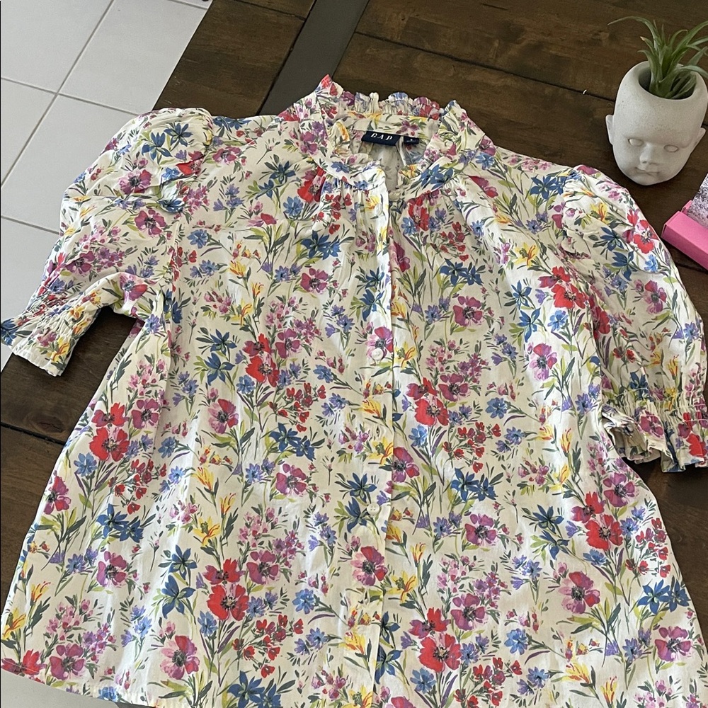 The Gap Multicolor Floral Blouse Size S Petite Short Sleeve